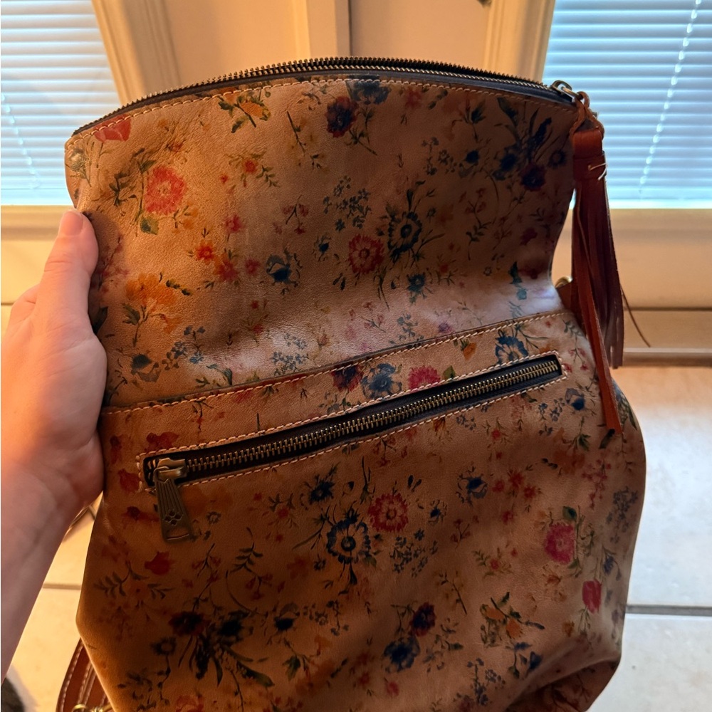 Patricia Nash Luzilla tan floral backpack purse - Picture 4 of 8